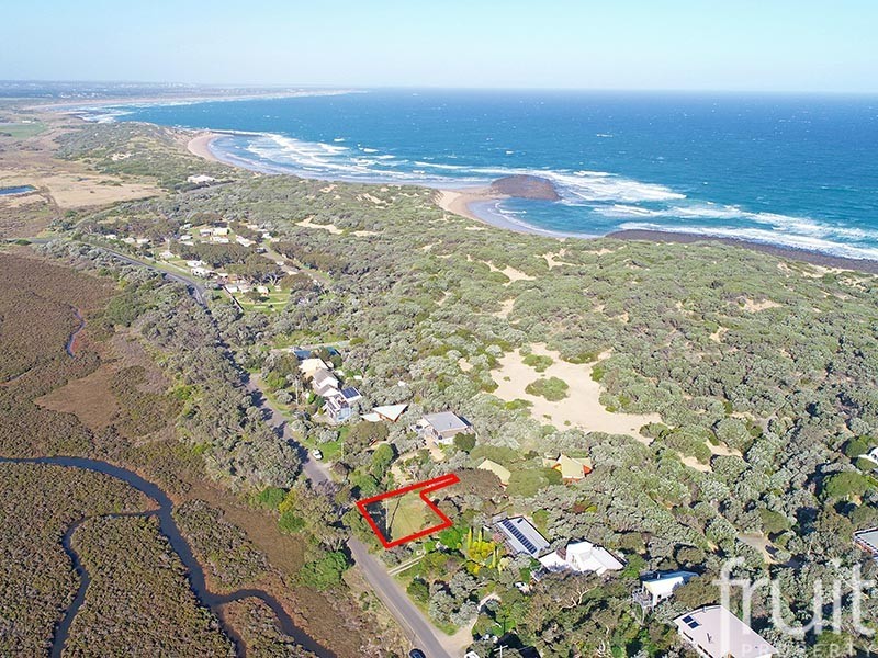 15 Horwood Drive, Breamlea VIC 3227