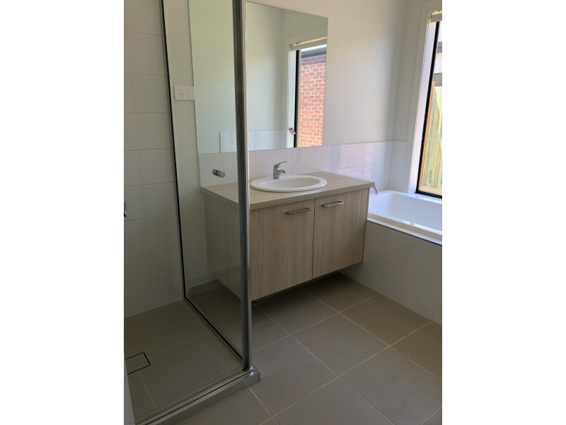 2 Scentbark Street, Torquay VIC 3228