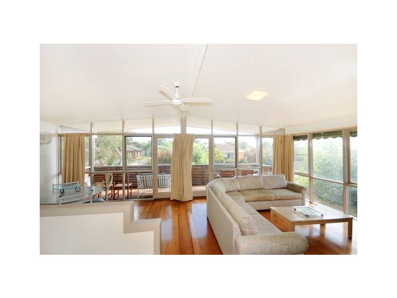 13 Gogoll Crescent, Torquay VIC 3228