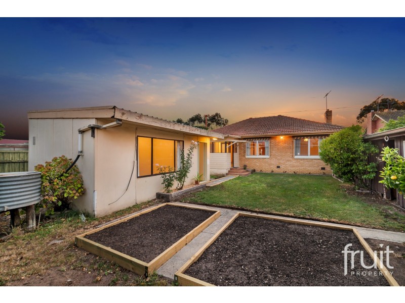157 ST ALBANS ROAD, Thomson VIC 3219