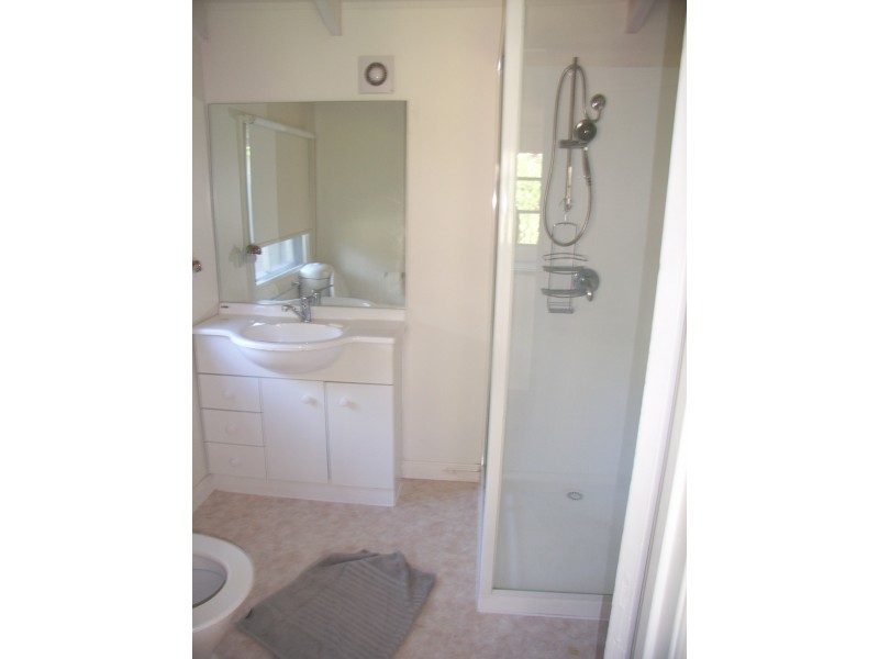 2/33 Alleyne Avenue, Torquay VIC 3228