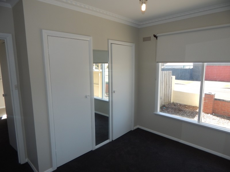 4/1 Charles Street, Newcomb VIC 3219