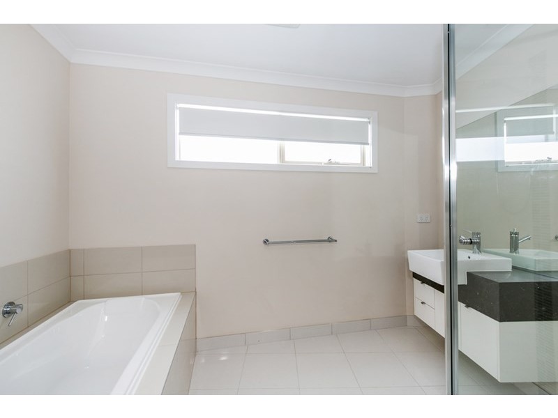 6a Aquilla Avenue, Torquay VIC 3228