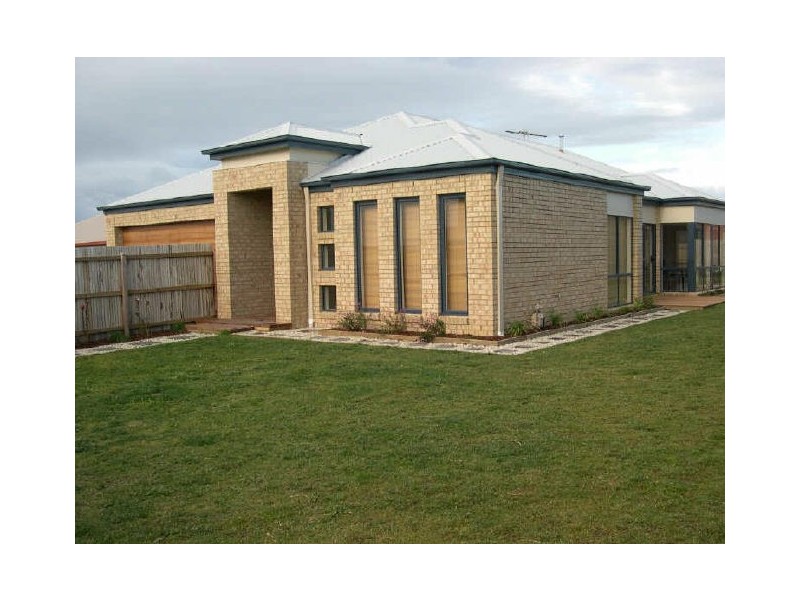 2 Bass Drive, Torquay VIC 3228