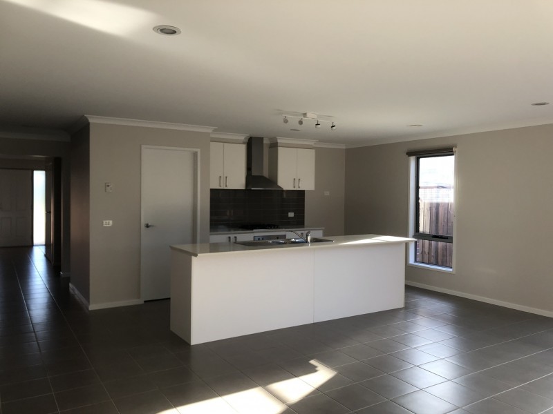 28 Sunnymead Avenue, Torquay VIC 3228