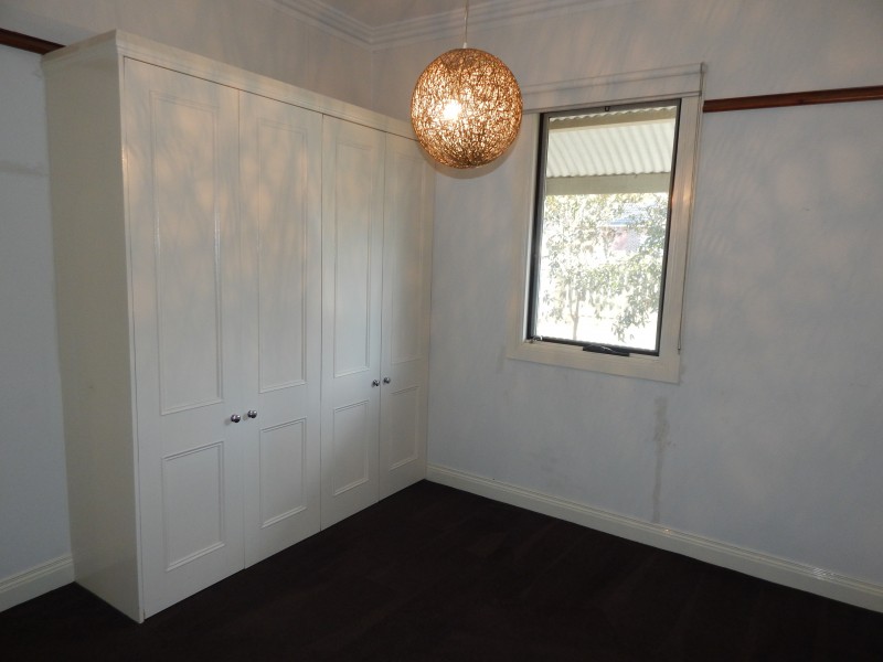 206 Shannon Avenue, Geelong West VIC 3218