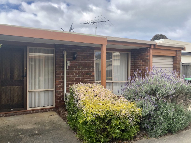 2/140 Geelong Road, Torquay VIC 3228