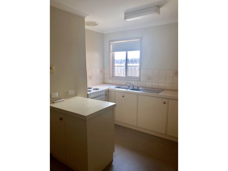 2/140 Geelong Road, Torquay VIC 3228