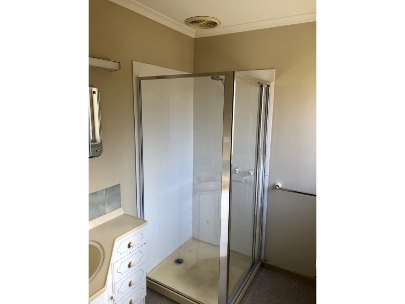 2/140 Geelong Road, Torquay VIC 3228