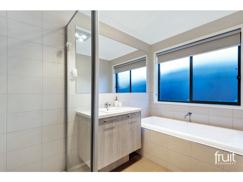 11 Mirri Drive, Torquay VIC 3228