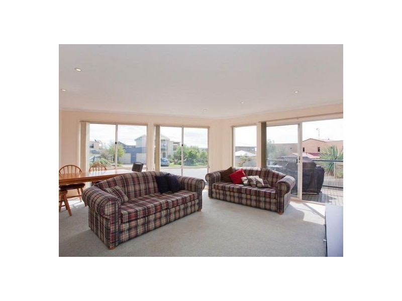 1/8 Cullen Court, Torquay VIC 3228