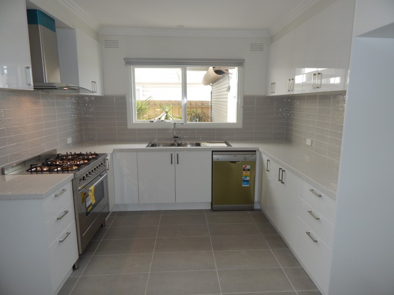 26 Glover Street, Newcomb VIC 3219