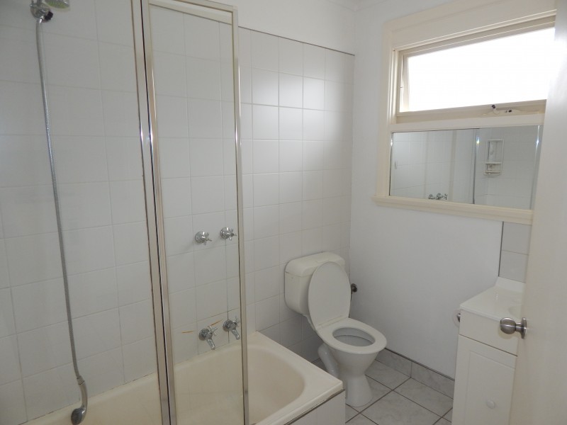 1/10-12 Norwood Street, Herne Hill VIC 3218