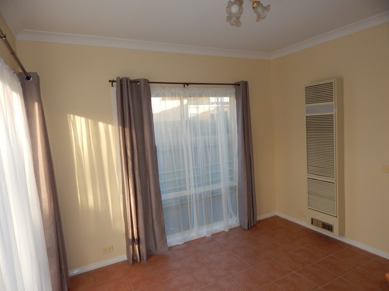 2/4 Carrington Street, Thomson VIC 3219
