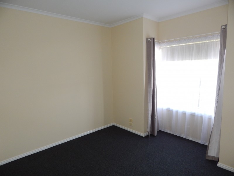 2/4 Carrington Street, Thomson VIC 3219