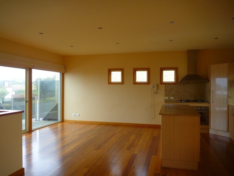 1/17 The Esplanade, Torquay VIC 3228