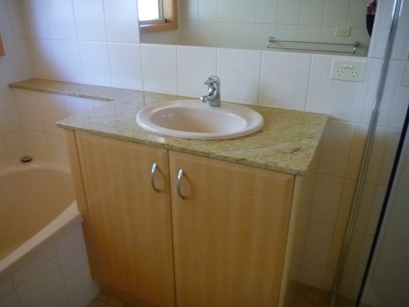 1/17 The Esplanade, Torquay VIC 3228