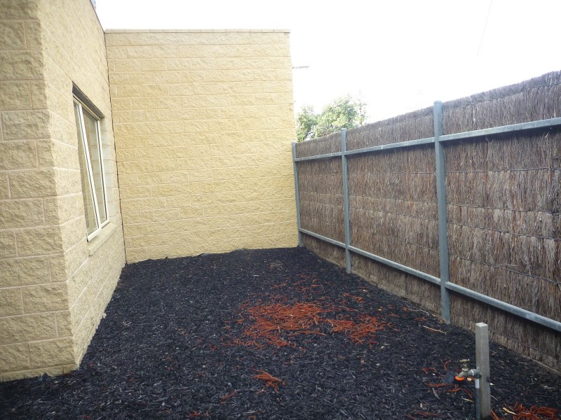 1/17 The Esplanade, Torquay VIC 3228