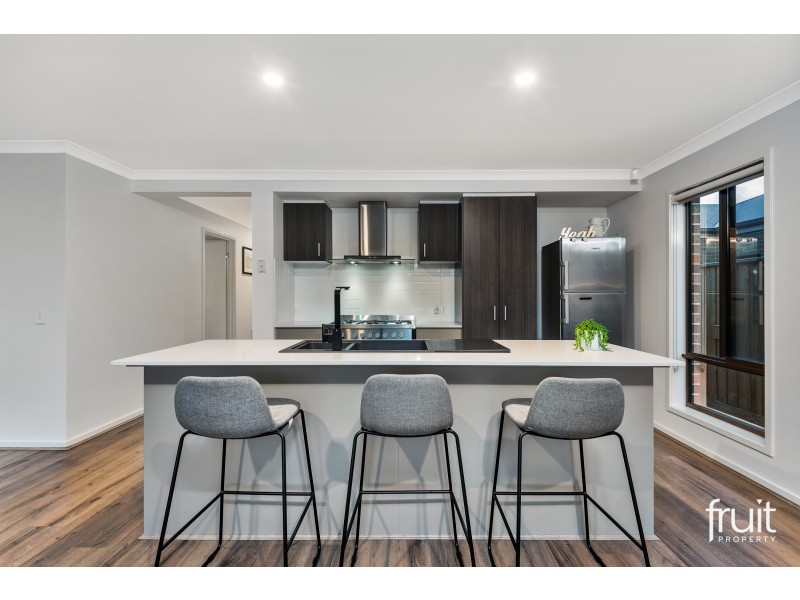 12 GALACTIC STREET, Mount Duneed VIC 3216