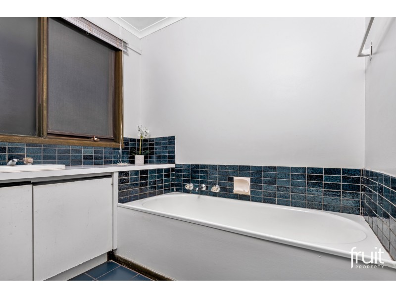 135 SOUTH VALLEY ROAD, Highton VIC 3216