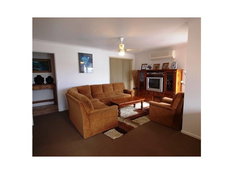 8 Lowan Avenue, Norlane VIC 3214