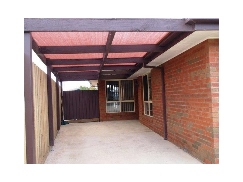 8 Lowan Avenue, Norlane VIC 3214