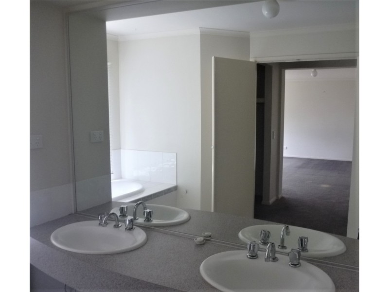 20 GLANEUSE AVENUE, Torquay VIC 3228