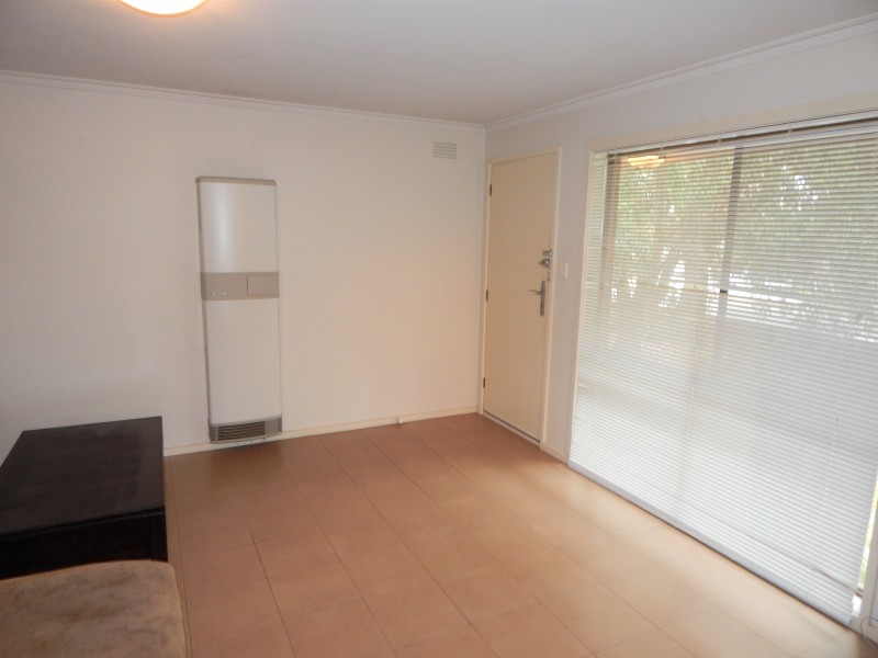 2/70 Ballarat Road, Hamlyn Heights VIC 3215