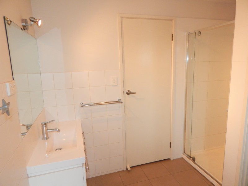 2/70 Ballarat Road, Hamlyn Heights VIC 3215