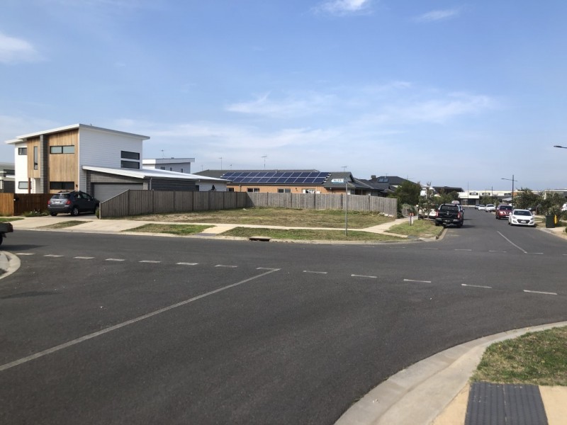 10 Yallock Circuit, Torquay VIC 3228