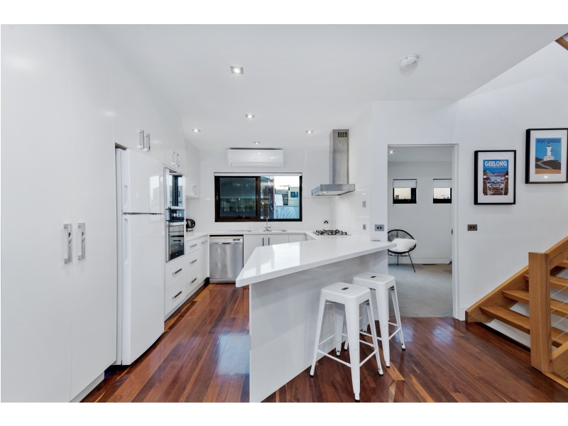 4 SMYTHE PLACE, Geelong VIC 3220