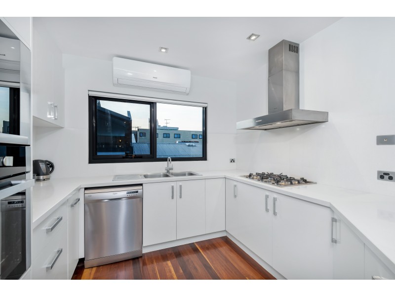 4 SMYTHE PLACE, Geelong VIC 3220