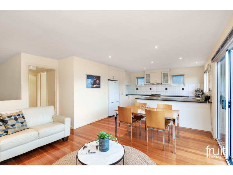 1/126 Fischer Street, Torquay VIC 3228