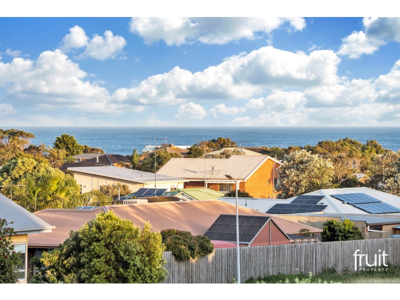 1/126 Fischer Street, Torquay VIC 3228