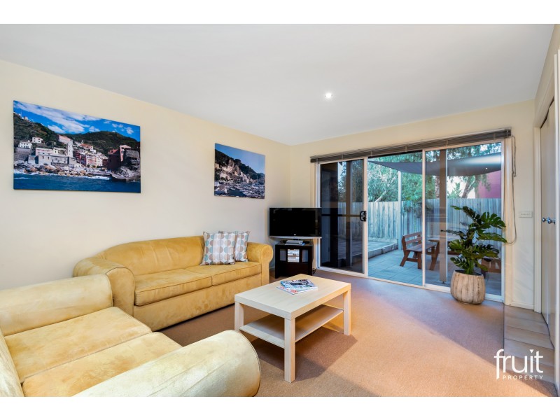 1/126 Fischer Street, Torquay VIC 3228