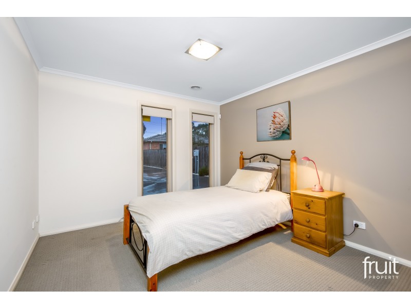 3/2 COSGROVE STREET, Breakwater VIC 3219