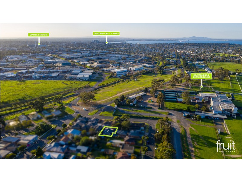 3/2 COSGROVE STREET, Breakwater VIC 3219