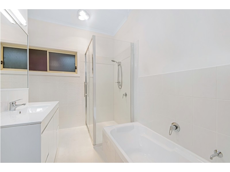 2A Royal Crescent, Hamlyn Heights VIC 3215