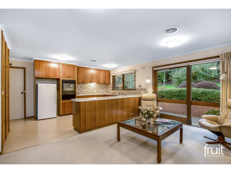 4 JACKMAN ROAD, Newtown VIC 3220