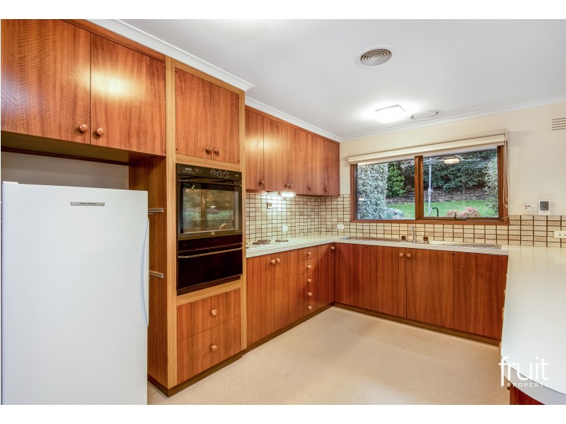 4 JACKMAN ROAD, Newtown VIC 3220