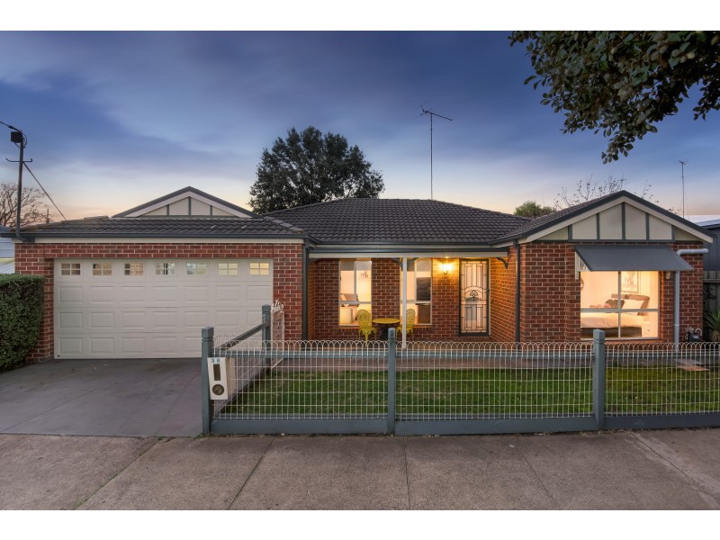 38 QUAMBY AVENUE, Hamlyn Heights VIC 3215