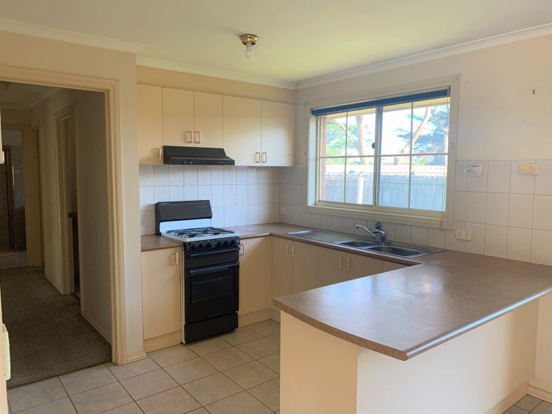 4/8 Shaw Close, Bell Post Hill VIC 3215