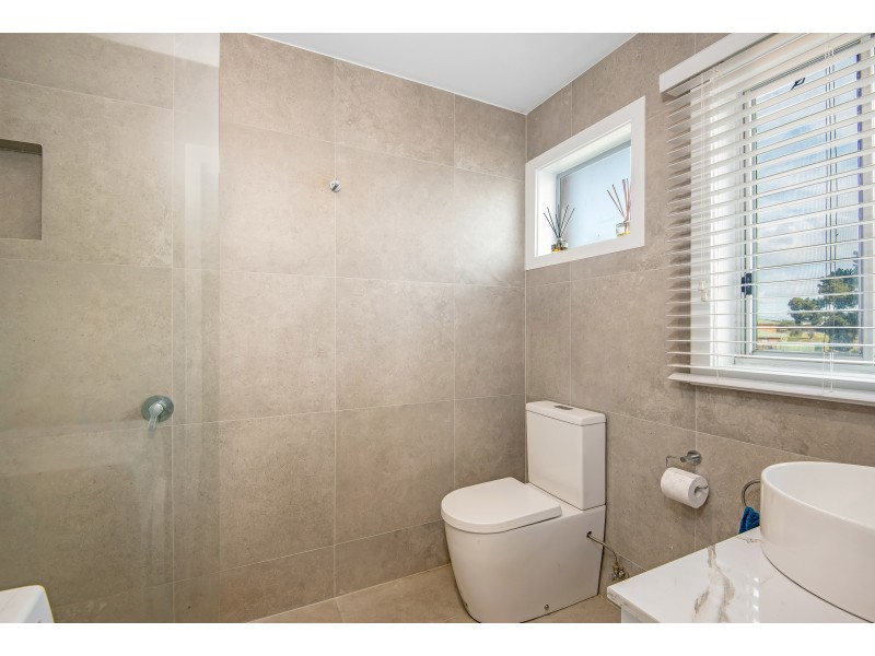 3/42 DUDLEY PARADE, St Leonards VIC 3223