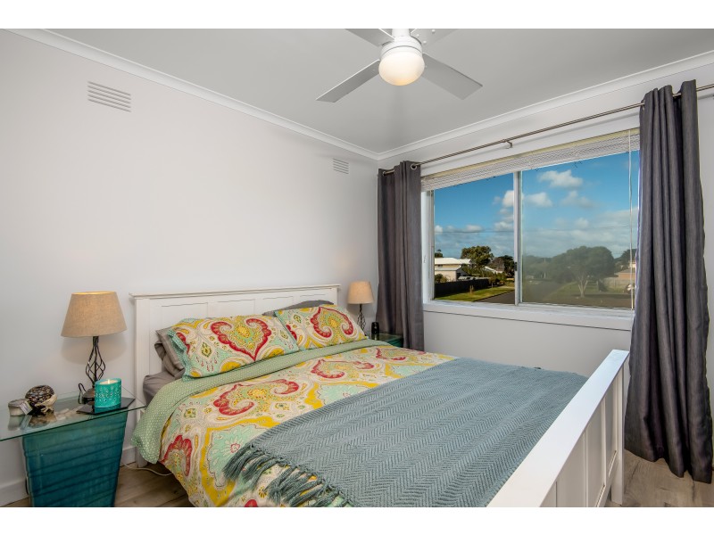 3/42 DUDLEY PARADE, St Leonards VIC 3223