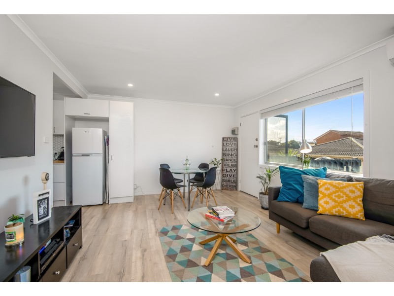 3/42 DUDLEY PARADE, St Leonards VIC 3223