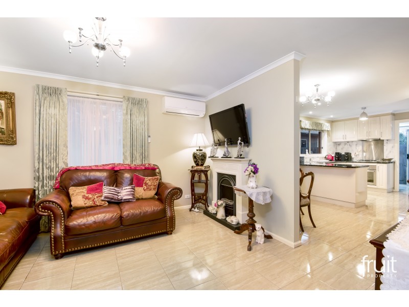 1/2 VINCENT COURT, Whittington VIC 3219