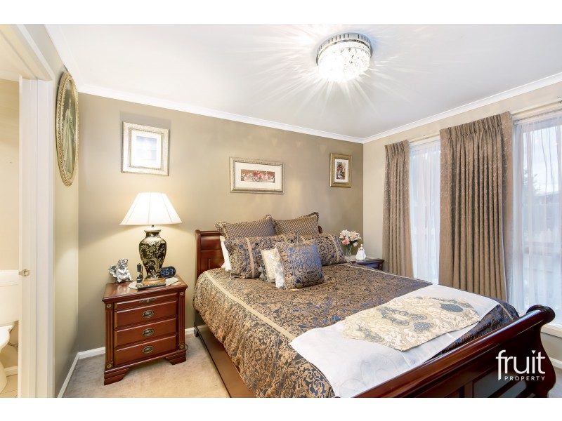 1/2 VINCENT COURT, Whittington VIC 3219