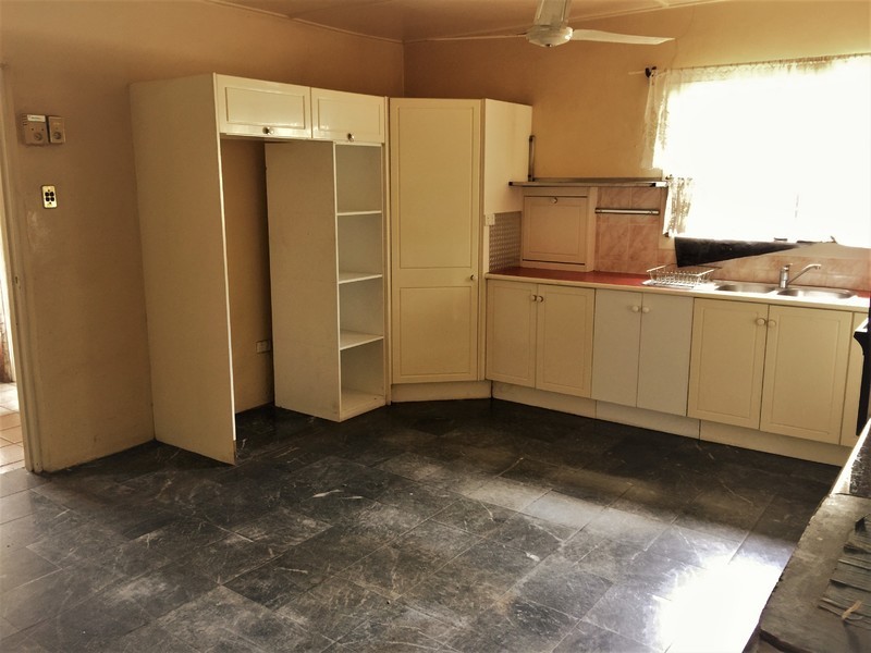 28 Southern Cross Avenue, Darra QLD 4076