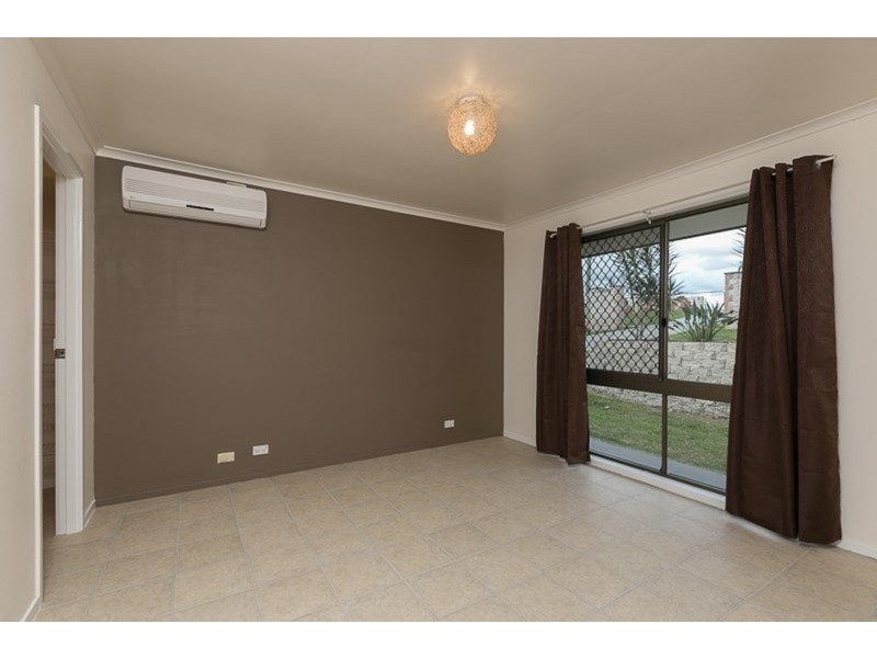 33-35 Islandview Street, Barellan Point QLD 4306