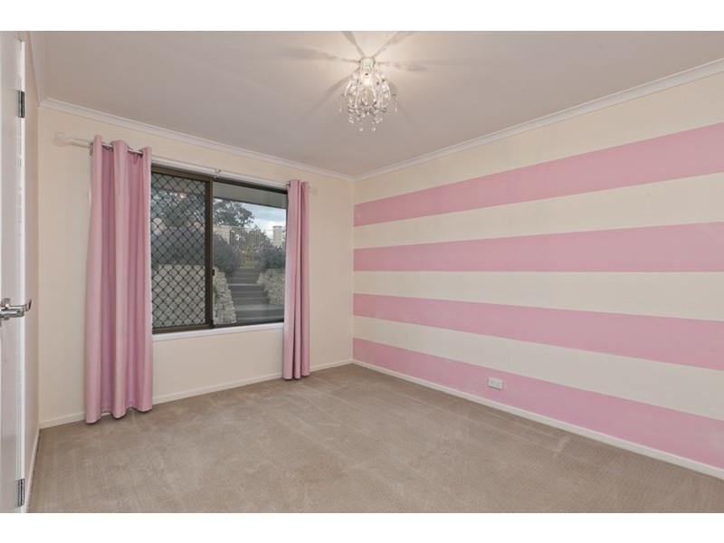 33-35 Islandview Street, Barellan Point QLD 4306